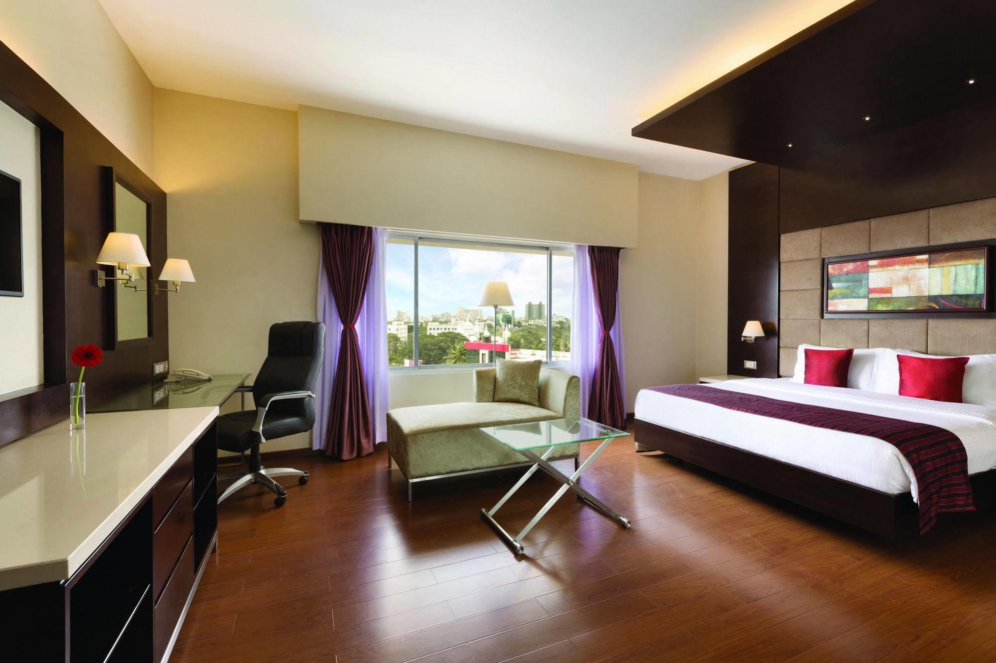 Ramada By Wyndham Chennai Egmore Exterior foto